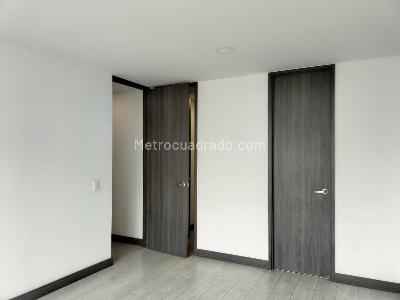 Apartamento de 2 alcobas en arriendo en El Poblado, Medellín, 86 m² · foto 9 de 15