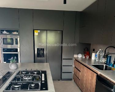 Apartamento de 3 alcobas en venta en El Poblado, Medellín, 171 m² · foto 4 de 12
