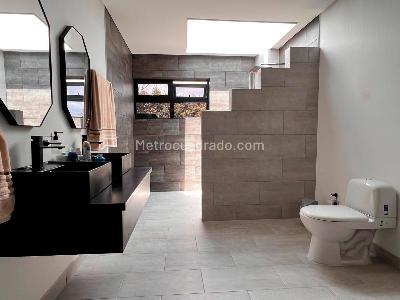 Casa de 3 alcobas en venta en Llanogrande, Rionegro, 420 m² · foto 15 de 20