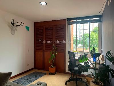 Apartamento de 3 alcobas en venta en El Poblado, Medellín, 150 m² · foto 14 de 18