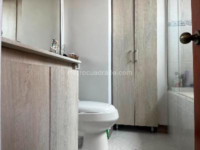 Apartamento de 3 alcobas en venta en El Poblado, Medellín, 150 m² · foto 16 de 18
