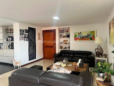 Apartamento de 3 alcobas en venta en El Poblado, Medellín, 150 m² · foto 3 de 18