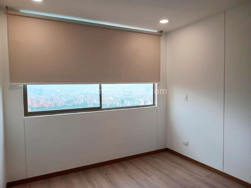Apartamento de 2 alcobas con balcón en El Poblado (conjunto cerrado) - 8