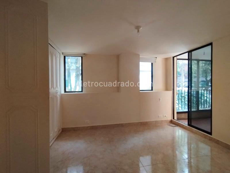 2BR Apartment for Rent in El Poblado with Balcony and Covered Linear Parking - 7