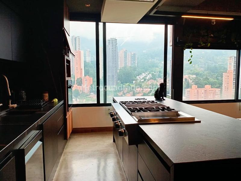 Cozy 2BR Apartment for Rent in El Poblado - 8