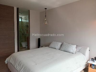 Apartamento de 2 alcobas en venta en El Poblado, Medellín, 190 m² · foto 13 de 18