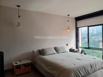 Apartamento de 2 alcobas en venta en El Poblado, Medellín, 190 m² · foto 14 de 18