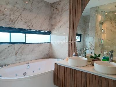 Apartamento de 2 alcobas en venta en El Poblado, Medellín, 190 m² · foto 15 de 18
