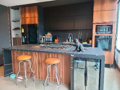 Apartamento de 2 alcobas en venta en El Poblado, Medellín, 190 m² · foto 7 de 18