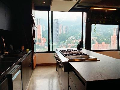 Apartamento de 2 alcobas en venta en El Poblado, Medellín, 190 m² · foto 8 de 18