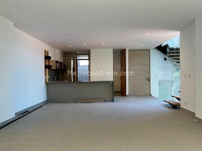 Casa de 3 alcobas en venta en Envigado, Envigado, 323 m² · foto 2 de 20