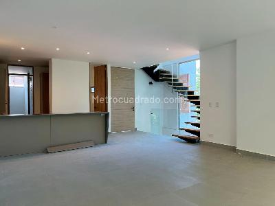 Casa de 3 alcobas en venta en Envigado, Envigado, 323 m² · foto 4 de 20