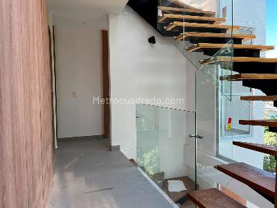 Casa de 3 alcobas en venta en Envigado, Envigado, 323 m² · foto 8 de 20