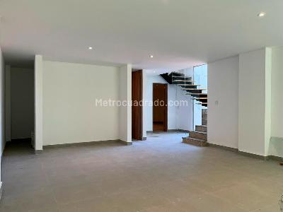 Casa de 3 alcobas en venta en Envigado, Envigado, 323 m² · foto 9 de 20