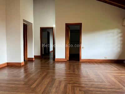 Casa de 3 alcobas en venta en Envigado, Envigado, 588 m² · foto 18 de 20