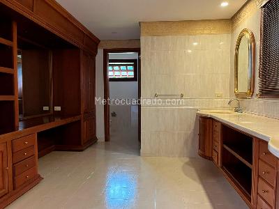 Casa de 3 alcobas en venta en Envigado, Envigado, 588 m² · foto 19 de 20