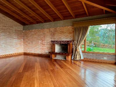 Casa de 3 alcobas en venta en Envigado, Envigado, 588 m² · foto 2 de 20