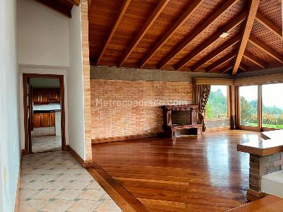 Casa de 3 alcobas en venta en Envigado, Envigado, 588 m² · foto 6 de 20