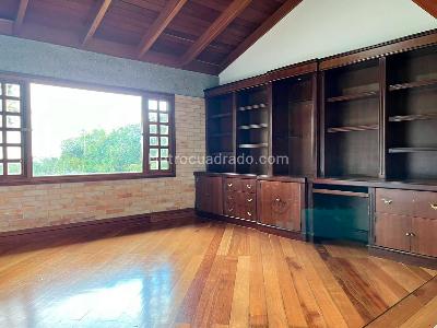 Casa de 3 alcobas en venta en Envigado, Envigado, 588 m² · foto 9 de 20