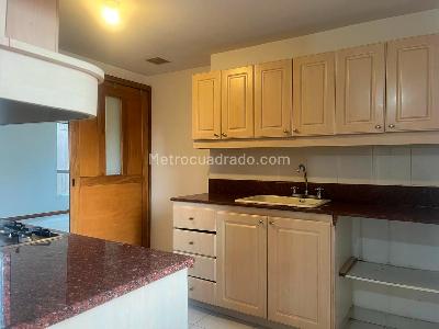 Apartamento de 3 alcobas en venta en El Poblado, Medellín, 170 m² · foto 7 de 20