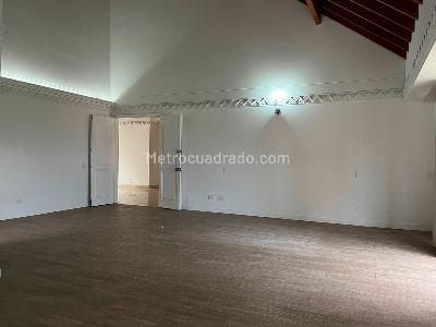 Casa en arriendo en El Poblado, Medellín · foto 10 de 20