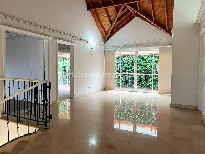 Casa en arriendo en El Poblado, Medellín · foto 7 de 20