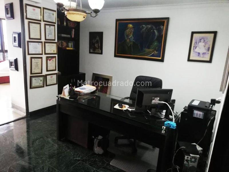 Spacious 4BR House in El Poblado - 9