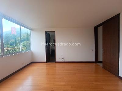 Apartamento de 4 alcobas en venta en El Poblado, Medellín, 220 m² · foto 7 de 19