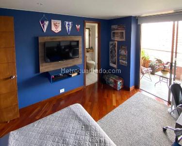 Apartamento de 3 alcobas en venta en El Poblado, Medellín, 210 m² · foto 12 de 17
