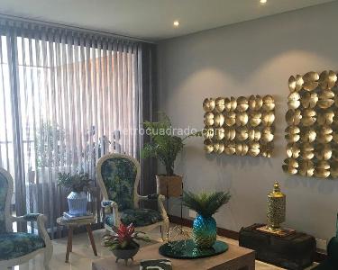 Apartamento de 3 alcobas en venta en El Poblado, Medellín, 210 m² · foto 4 de 17