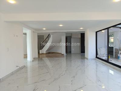 Apartamento en venta en El Poblado, Medellín · foto 3 de 17