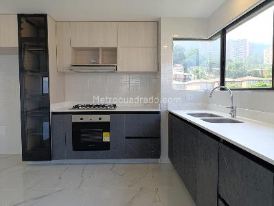 Apartamento en venta en El Poblado, Medellín · foto 7 de 17