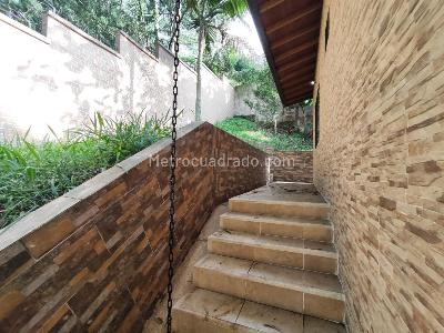 Casa de 5 alcobas en arriendo en Envigado, Envigado, 350 m² · foto 16 de 17