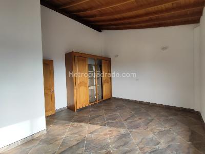Casa de 5 alcobas en venta en Envigado, Envigado, 350 m² · foto 10 de 17