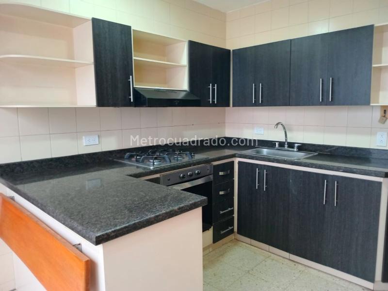 Casa de 4 Alcobas en Arriendo en Unidad Cerrada en El Poblado - 7