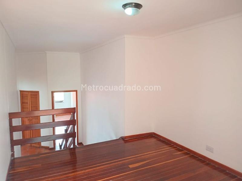 Casa de 4 Alcobas en Arriendo en Unidad Cerrada en El Poblado - 8