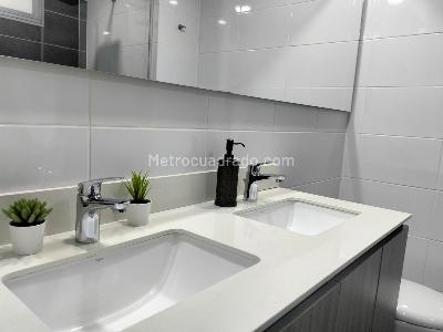 Apartamento de 3 alcobas en venta en El Poblado, Medellín, 121 m² · foto 17 de 19