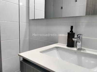 Apartamento de 3 alcobas en venta en El Poblado, Medellín, 121 m² · foto 18 de 19