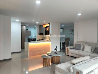 Apartamento de 3 alcobas en venta en El Poblado, Medellín, 121 m² · foto 3 de 19