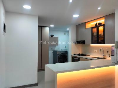 Apartamento de 3 alcobas en venta en El Poblado, Medellín, 121 m² · foto 6 de 19