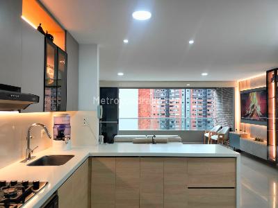Apartamento de 3 alcobas en venta en El Poblado, Medellín, 121 m² · foto 8 de 19