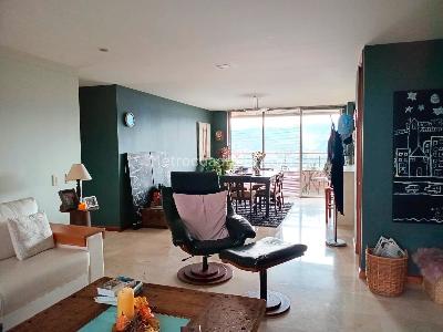 Apartamento de 3 alcobas en venta en El Poblado, Medellín, 145 m² · foto 2 de 18