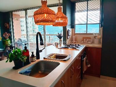 Apartamento de 3 alcobas en venta en El Poblado, Medellín, 145 m² · foto 7 de 18