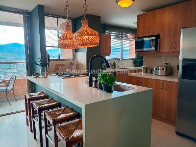 Apartamento de 3 alcobas en venta en El Poblado, Medellín, 145 m² · foto 8 de 18