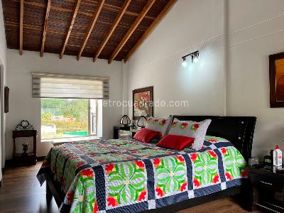 Casa de 3 alcobas en venta en Envigado, Envigado, 325 m² · foto 12 de 20