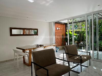 Casa de 3 alcobas en venta en Envigado, Envigado, 184 m² · foto 3 de 17