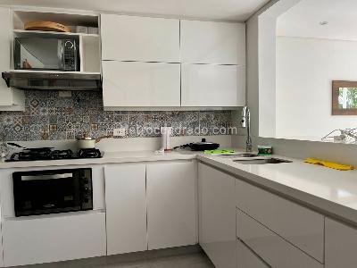 Casa de 3 alcobas en venta en Envigado, Envigado, 184 m² · foto 5 de 17