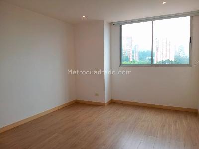 Apartamento de 3 alcobas en venta en El Poblado, Medellín, 219 m² · foto 12 de 20