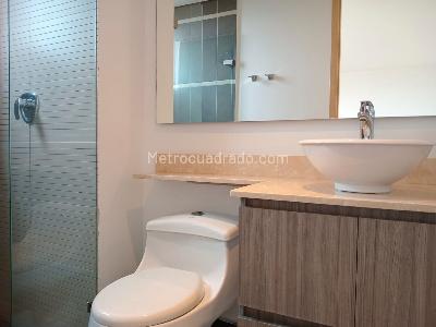 Apartamento de 3 alcobas en venta en El Poblado, Medellín, 219 m² · foto 17 de 20