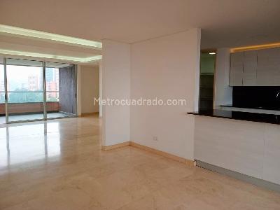 Apartamento de 3 alcobas en venta en El Poblado, Medellín, 219 m² · foto 6 de 20